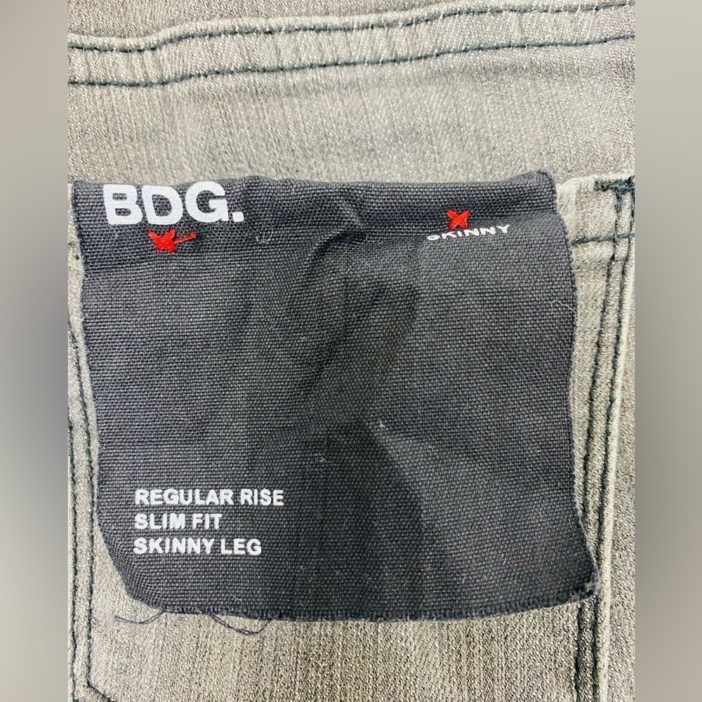 BDG Skinny Jeans NWT Regular Rise Slim Fit Skinny Leg Women's 25W x 32L - Picture 3 of 11